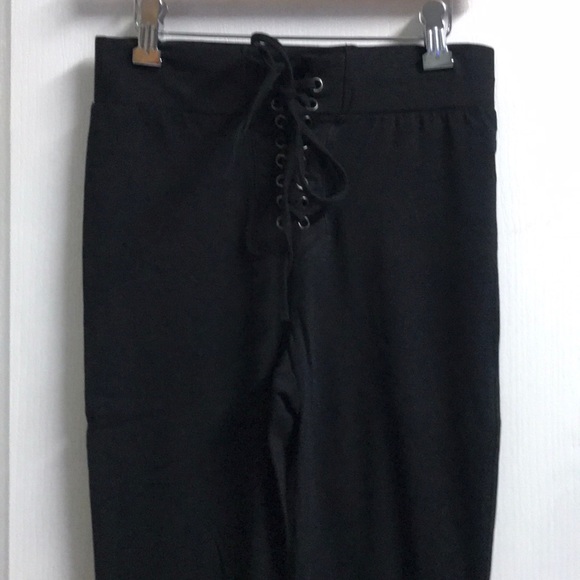 2/$40 🌺 2 Tied Up Leggings - Size XS - Picture 4 of 5